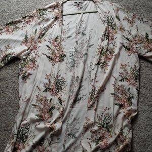 Beautiful floral kimono!